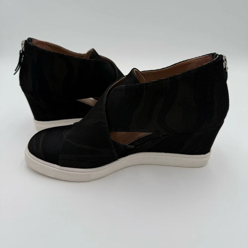 Linea Paolo Faith Strappy Wedges Sneakers Sandals Camo‎ Print Summer Size 7